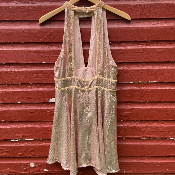 Free People Film Noir Sequin Mini Dress in Rose Gold Women's Size 8 - Picture 7 of 8